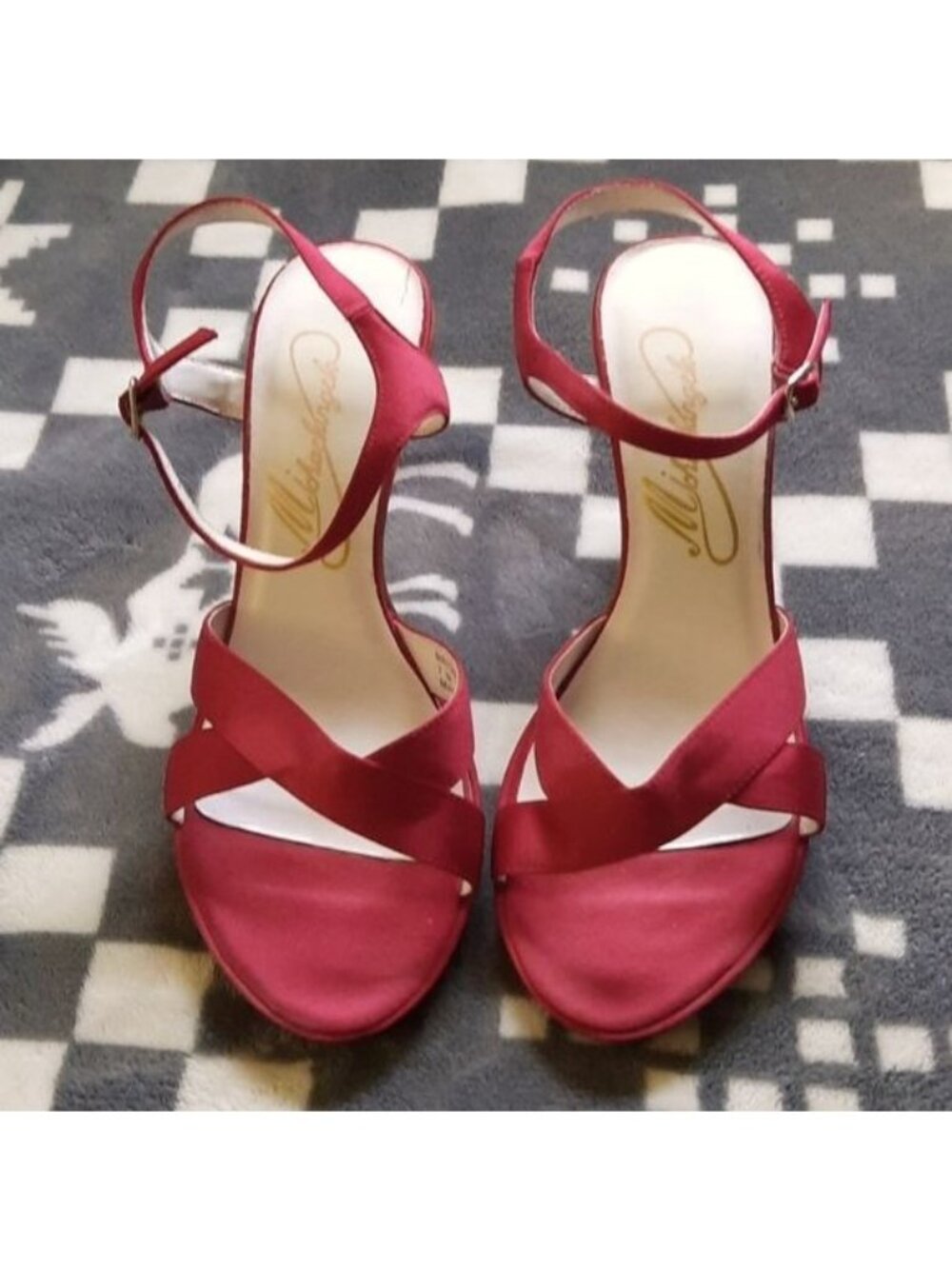 Michaelangelo Britany Mauve Wine Strappy 3 Inch Heel Sandal Size 7.